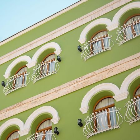 Riviera Hotel-City Center Vlorë Buitenkant foto